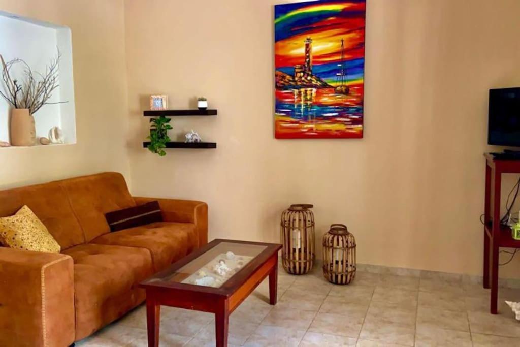 Beachfront Apartment With Swimming Pool. One Bedroom Celestun Ngoại thất bức ảnh